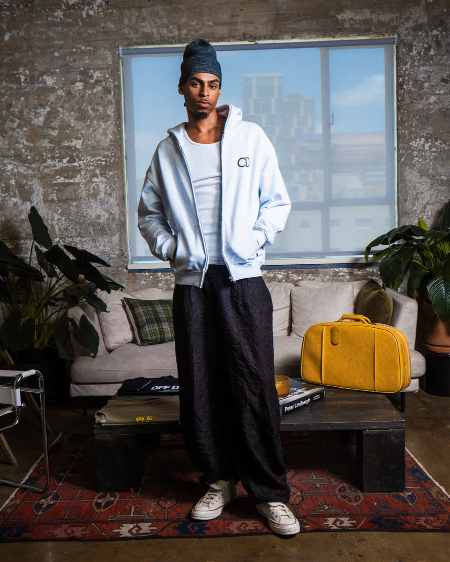 Heather Grey | Model